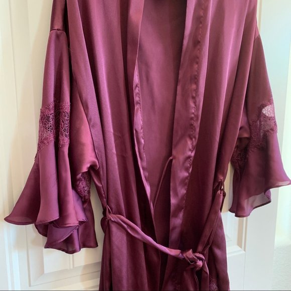 Victoria's Secret Flounce Dressing Gown Robe Kimono Lace Ruffle Satin  Xs Small - Picture 6 of 10